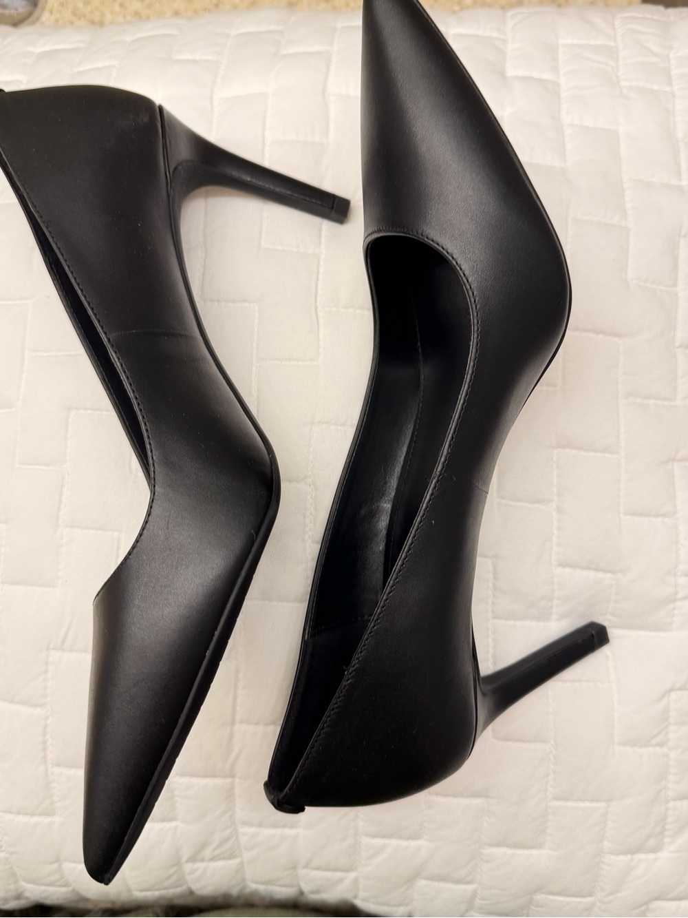 Michael Kors Black Pointed Leather Pumps - Picture 2 of 6